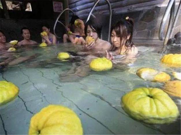 女性下身有黄色分泌物用什么药的相关介绍