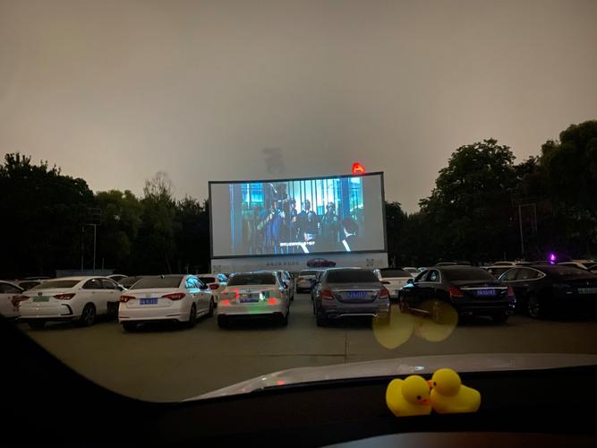 18禁止看尿道入口的相关介绍