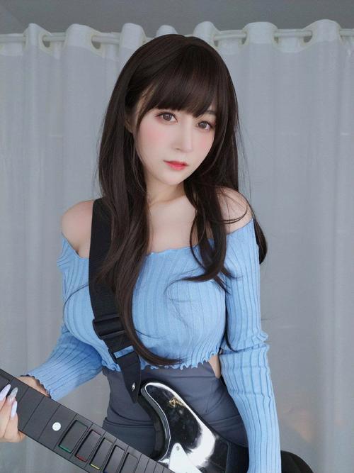 欧美美女久久精品的相关介绍