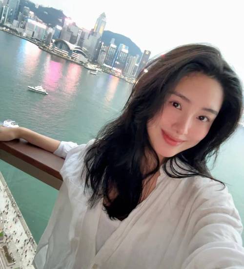 av久久色的相关介绍