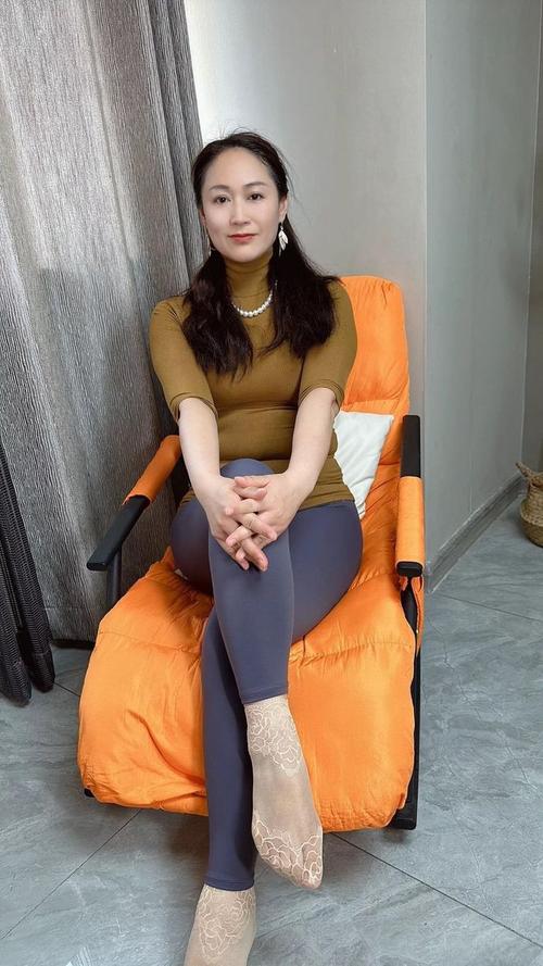 国产美女操出白浆的相关介绍
