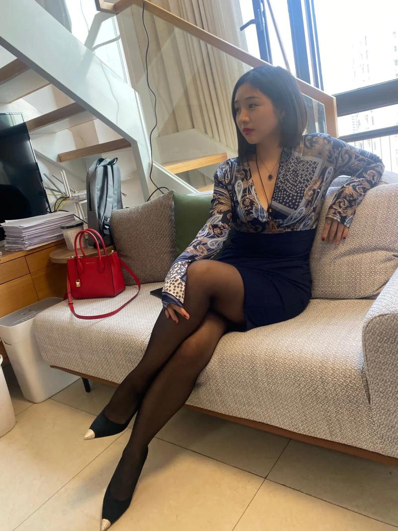欧美少妇xxxx图片的相关介绍