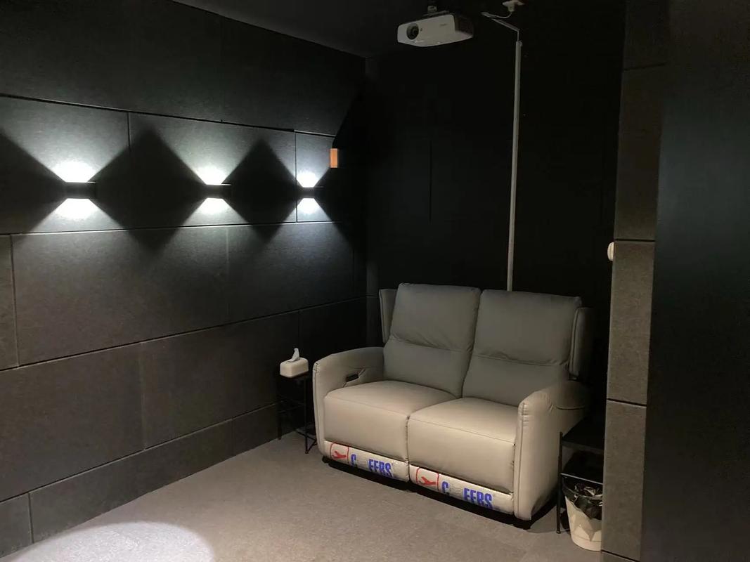 91人妻精品丰满少妇区的相关介绍