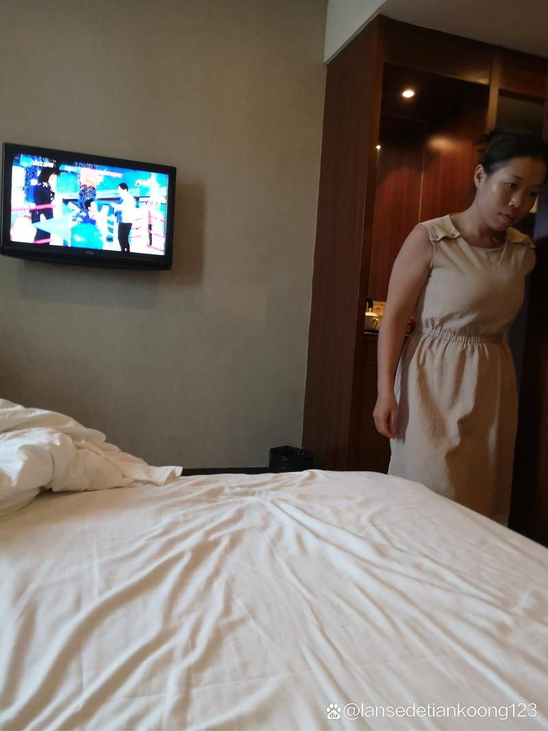 大尺度大胸美女图片的相关介绍