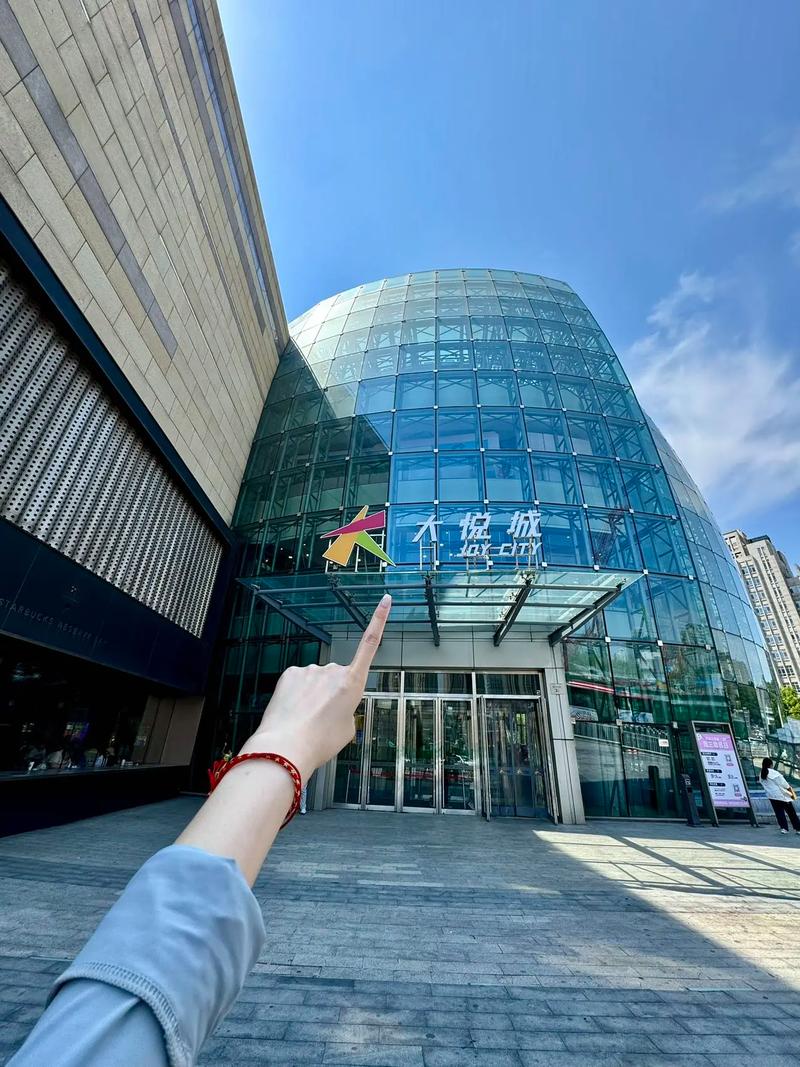 人妻嗯啊用力使劲的相关介绍