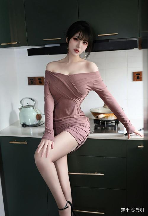 av熟妇系列的相关介绍