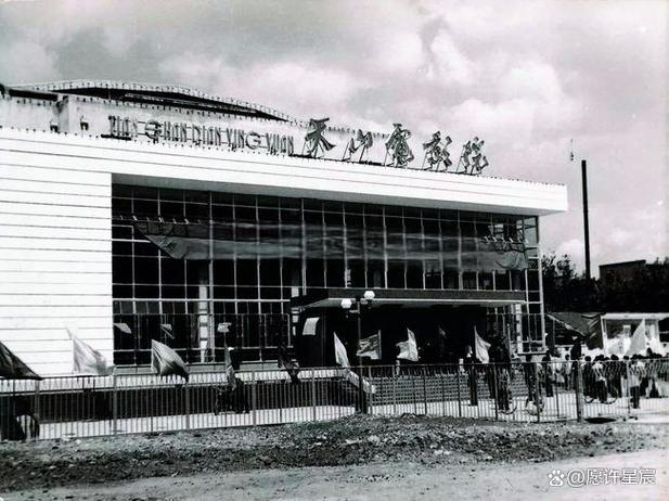 亚洲av日韩精品久久久久图片的相关介绍