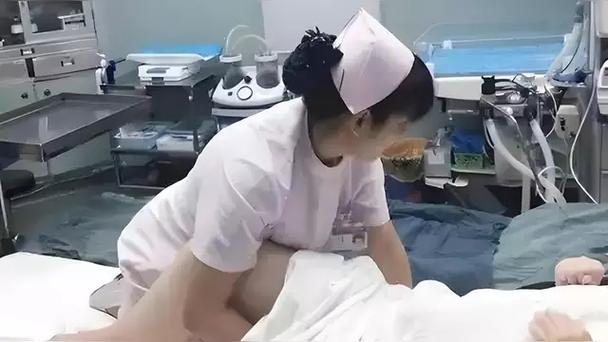 少妇亚洲区的相关介绍