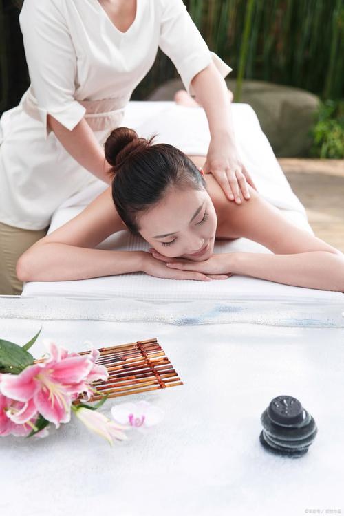操哭女老师视频的相关介绍