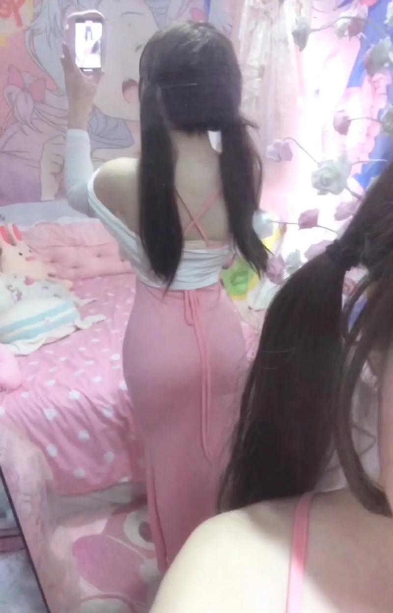 亚洲精品少妇的相关介绍