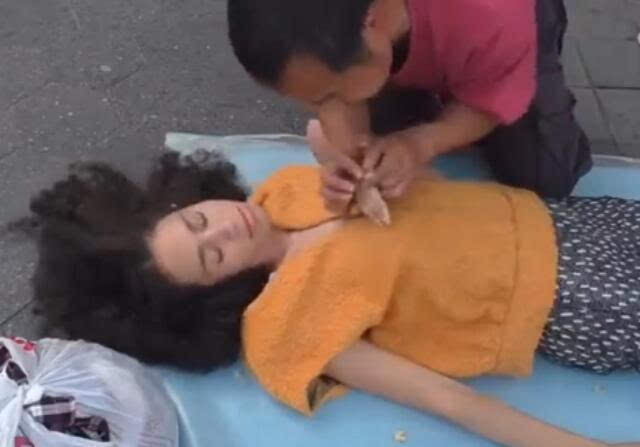 内射老师逼的相关介绍