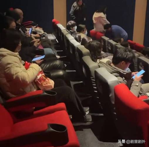 我舔老师逼的相关介绍