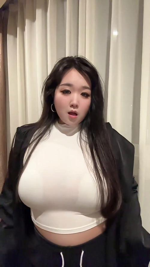 亚洲熟女少妇夜夜图的相关介绍